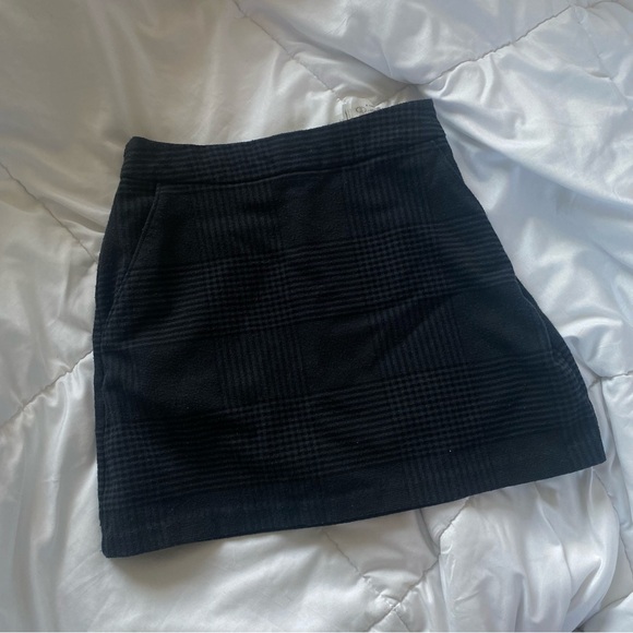🦖 Plaid dark grey Abercrombie & Fitch skort - Picture 1 of 5